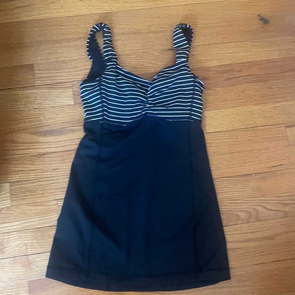 Lululemon top